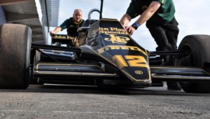 Bijna overreden door een Lotus 92/5