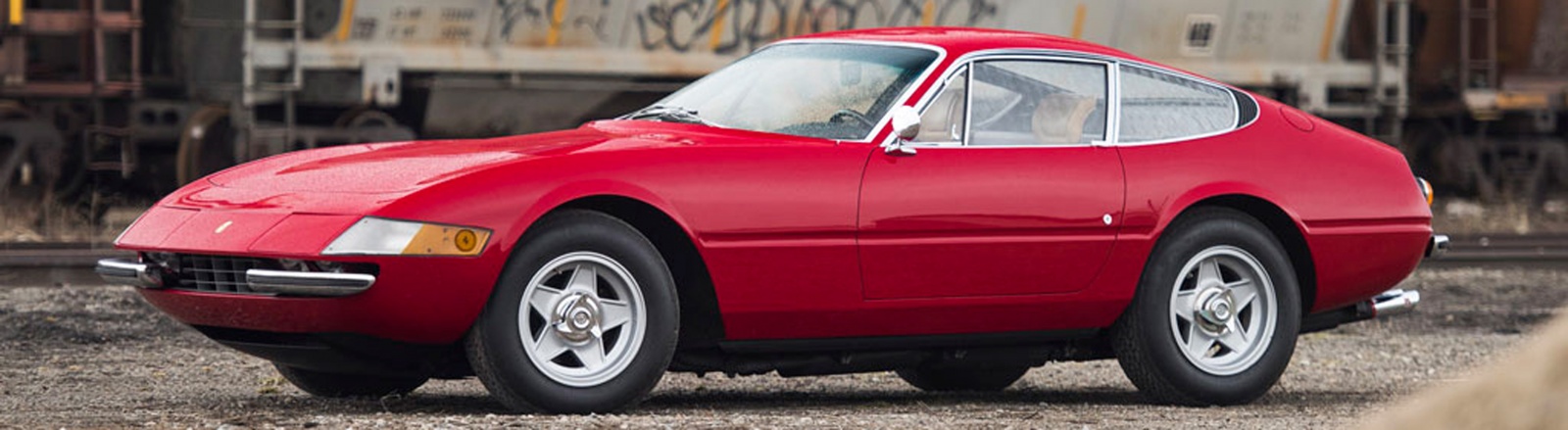 Ferrari’s: Hollen of stilstaan bij Villa Erba Ferrari Daytona